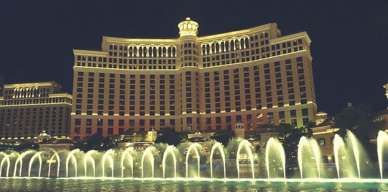 Spectacolul Bellagio Resort and Fountain din Las Vegas