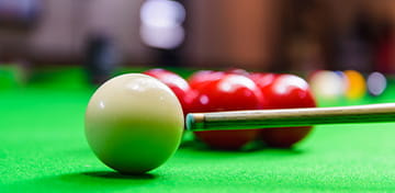 Masa de snooker profesional setată